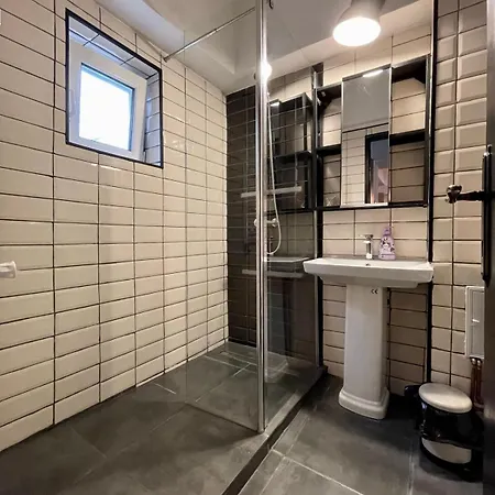 Bugatti's Flat Bucureşti